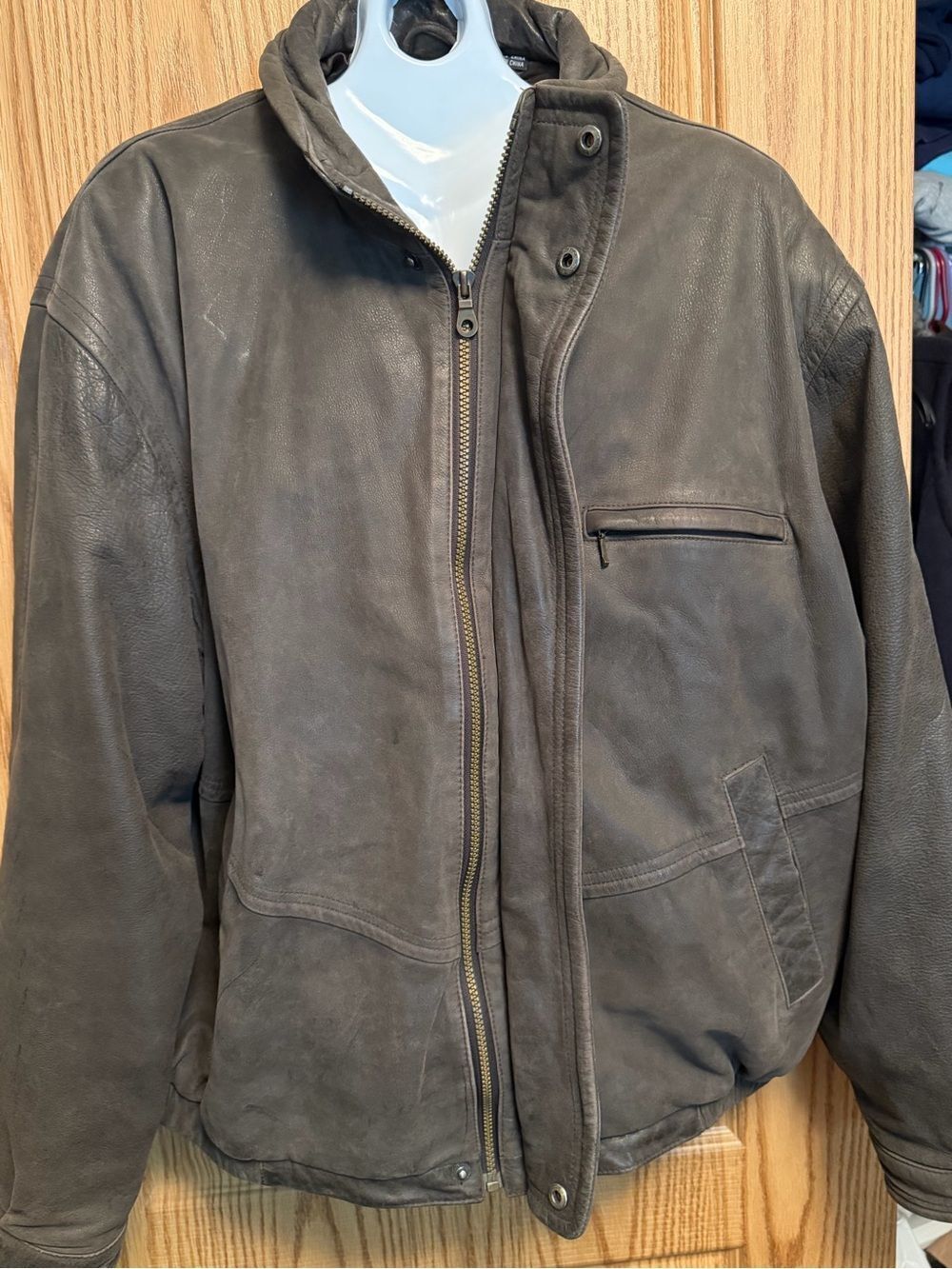 Men's Members Only XL Black Leather Jacket - Classic Bomber Style